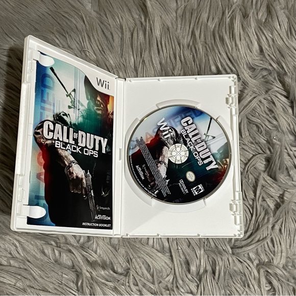 Bundle Call of Duty World at War & Call of Duty Black Ops Wii game - Picture 4 of 4